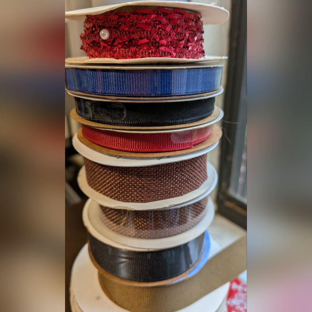 10 Assorted Ribbon Spools. - Picture 2 of 3